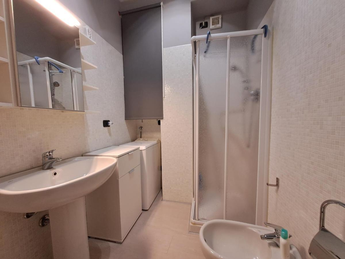 Appartamento Nel Cuore Di Parma - Laterale Via Farini Exterior foto