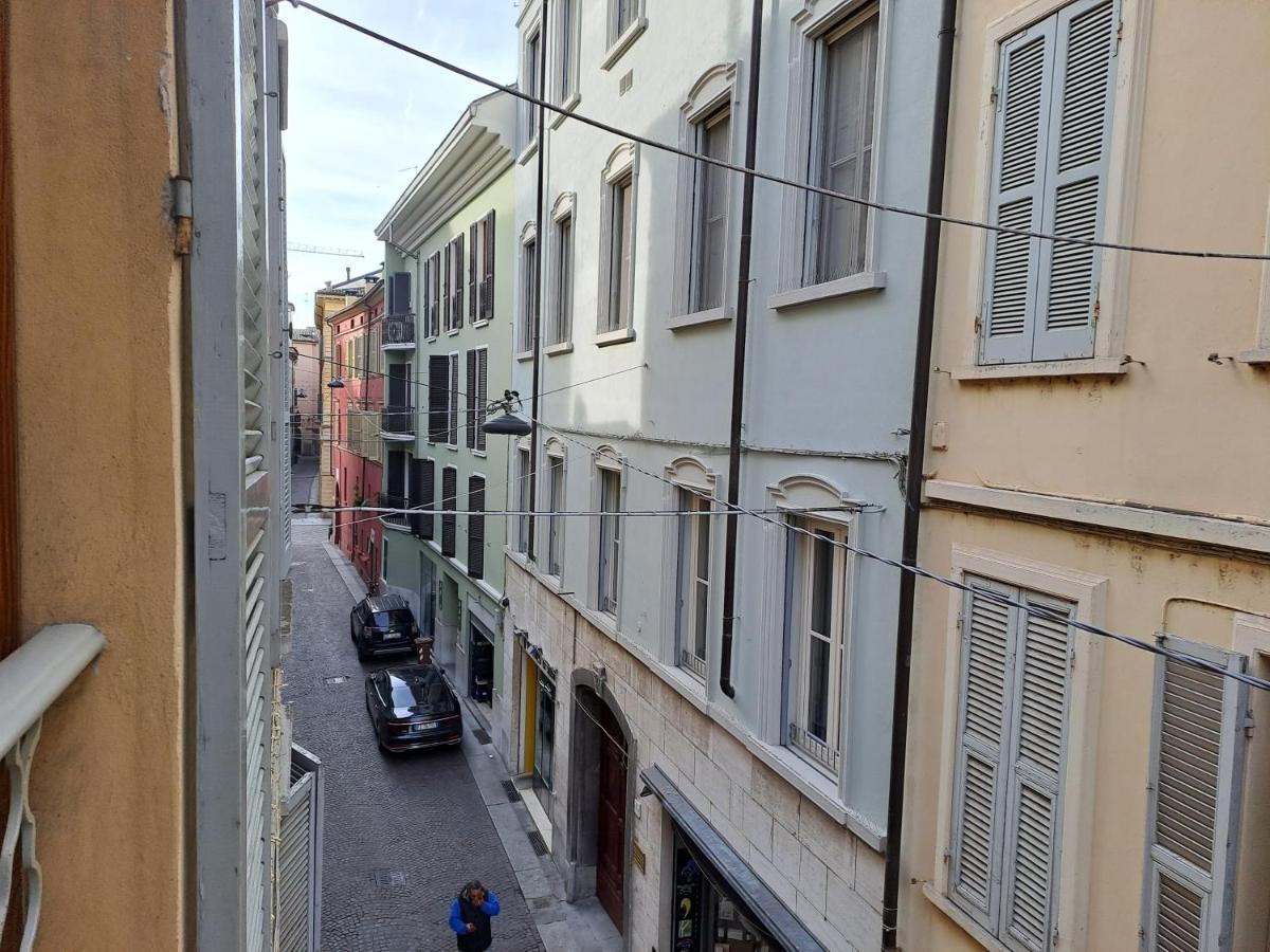 Appartamento Nel Cuore Di Parma - Laterale Via Farini Exterior foto